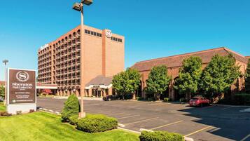 ุงูู
ูุดุฃุฉ ู
ู ุงูุฎุงุฑุฌ