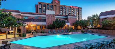 Seasonal outdoor pool