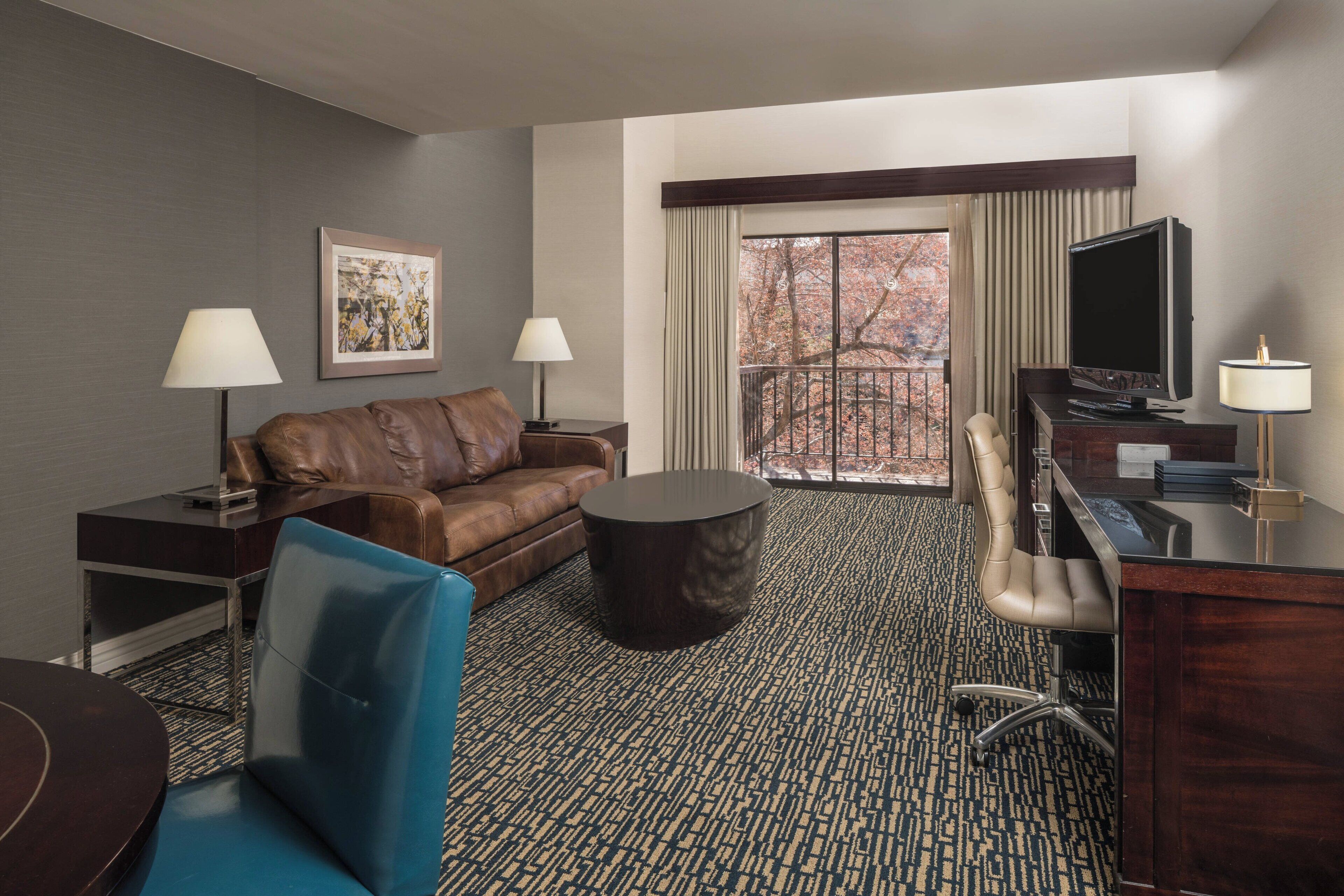 42 インチの液晶テレビ (デジタル放送視聴可)、テレビ