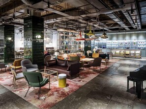 Bar (on property) - Novotel York Centre (York)