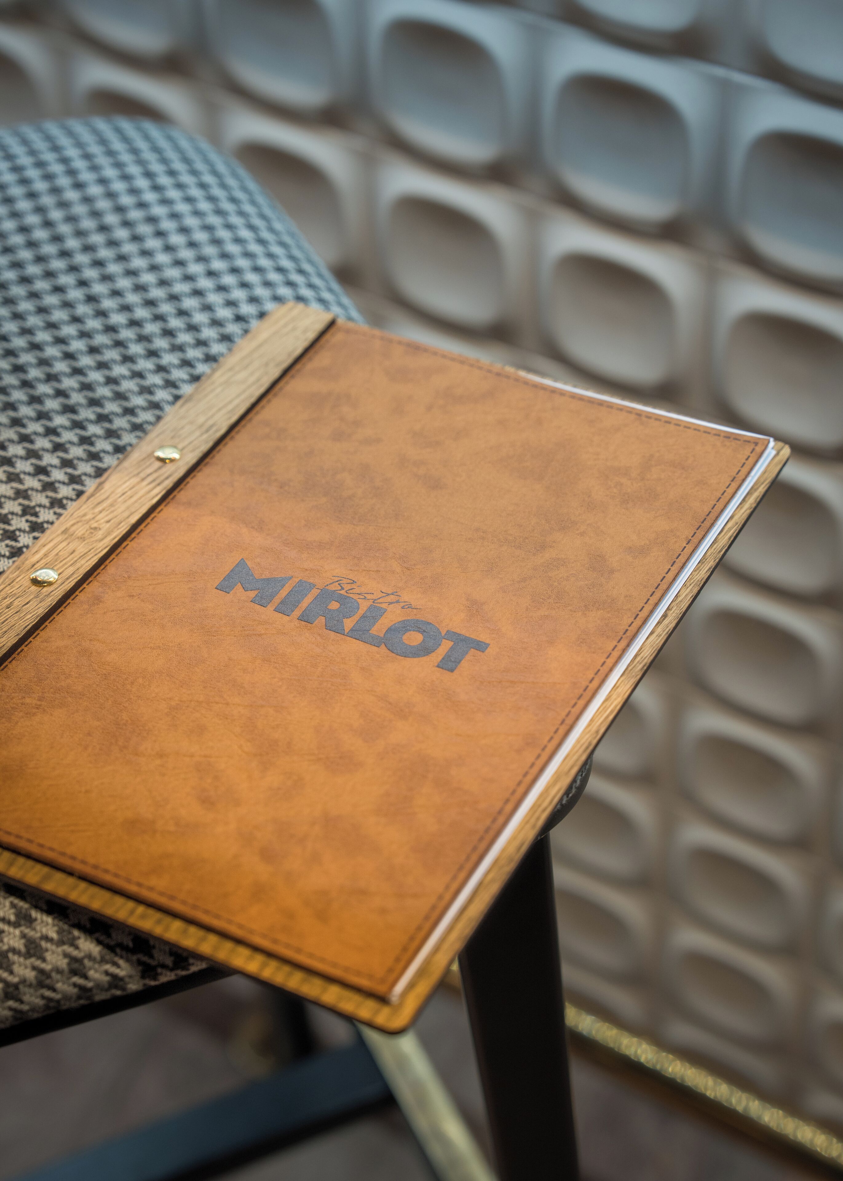 lunch and dinner served, french cuisine