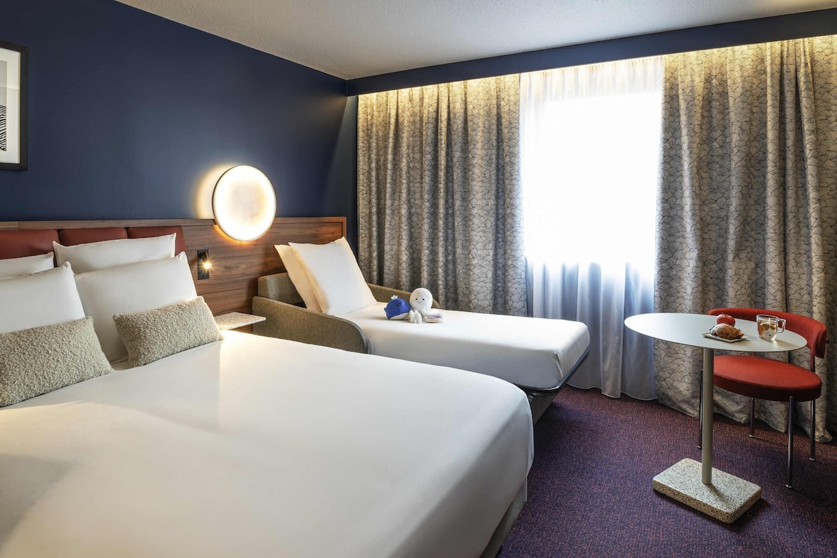 1 bedroom, premium bedding, individually decorated