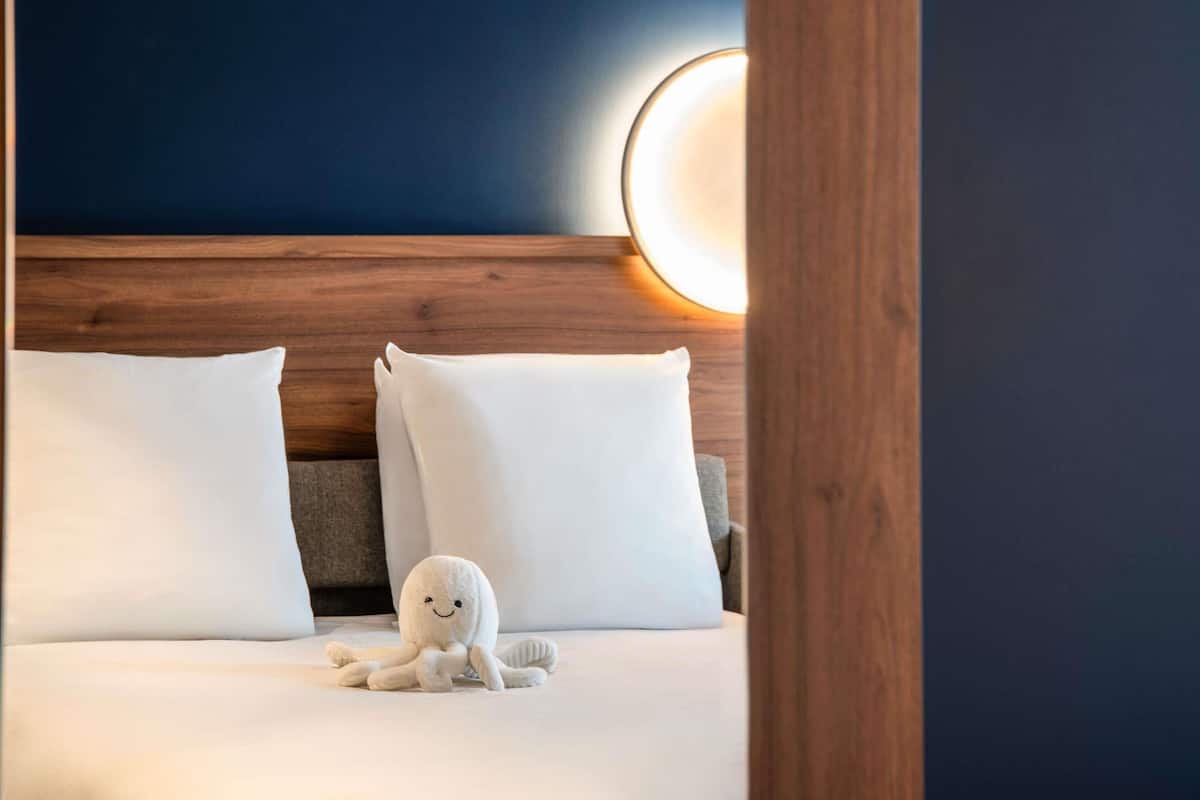 1 sovrum, sängtillbehör av högsta kvalitet och individuell inredning