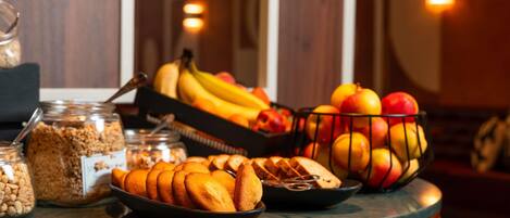 Desayuno buffet todos los días (con cargo)
