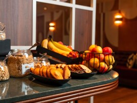 Desayuno buffet todos los días (con cargo)