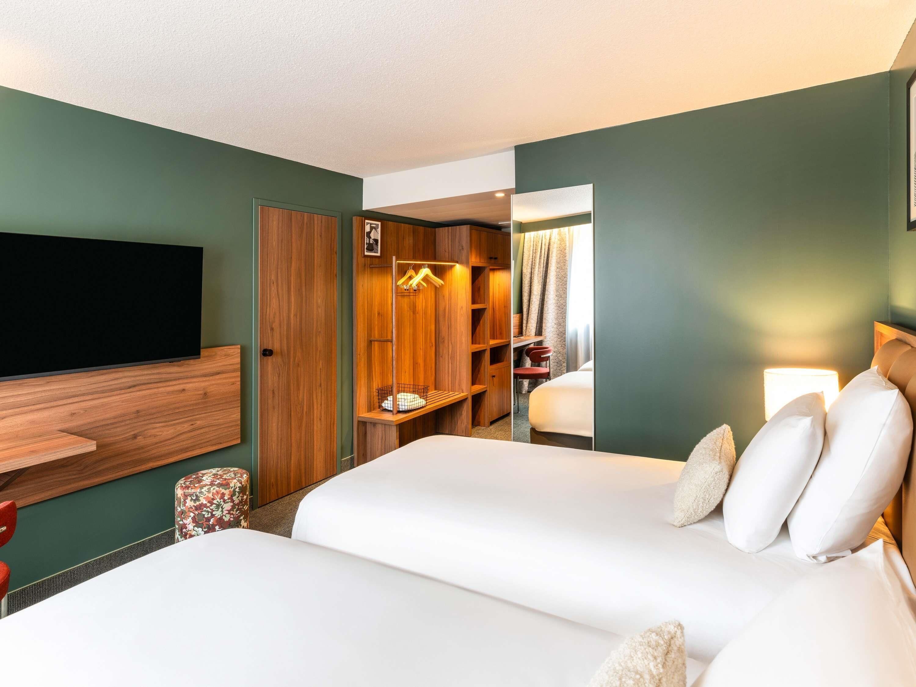 1 bedroom, premium bedding, individually decorated