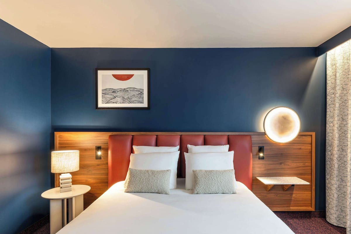 1 bedroom, premium bedding, individually decorated