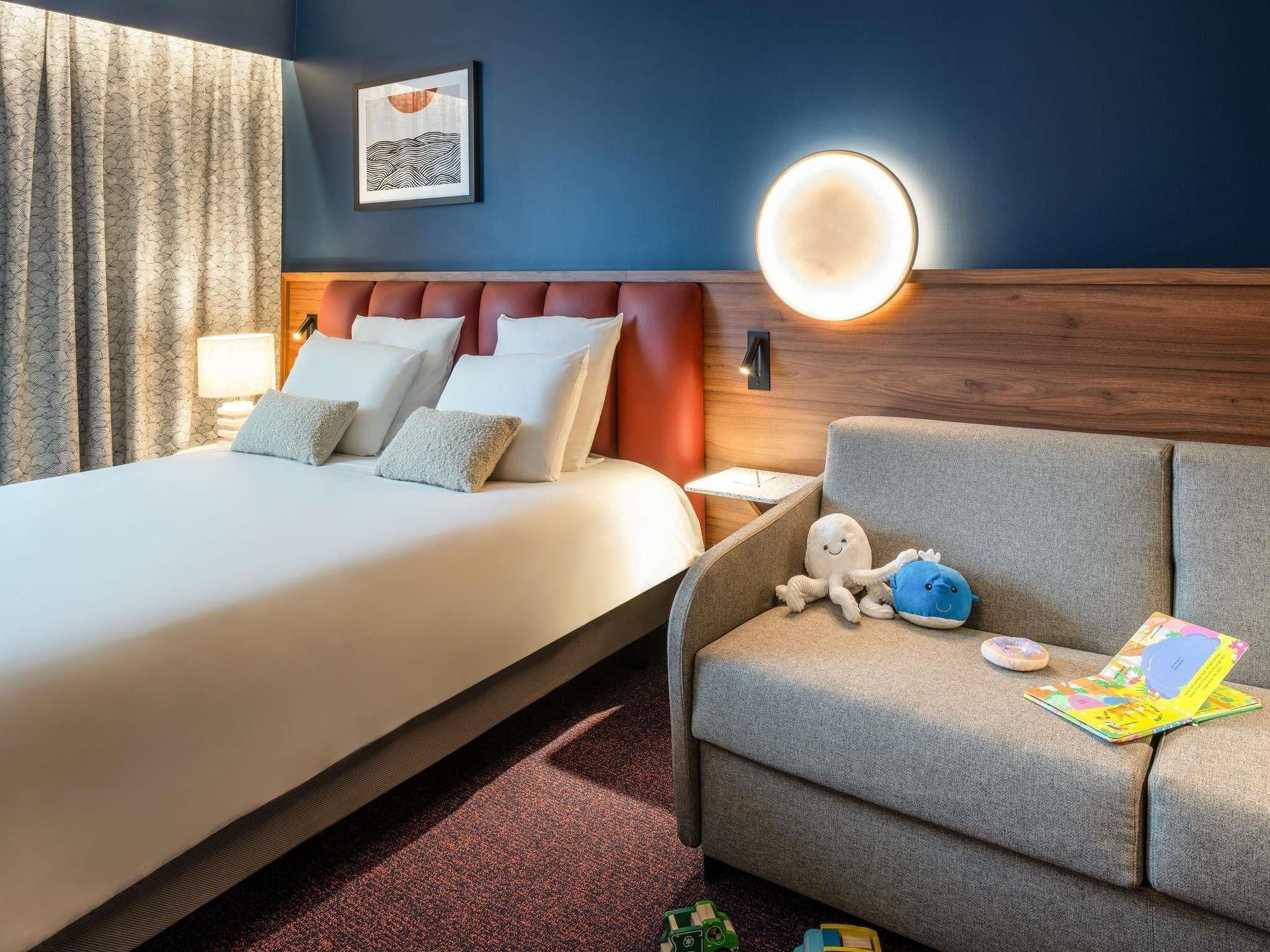 Chambre Familiale, 1 grand lit et 1 canapé-lit | 1 chambre, literie de qualité supérieure, décoration personnalisée