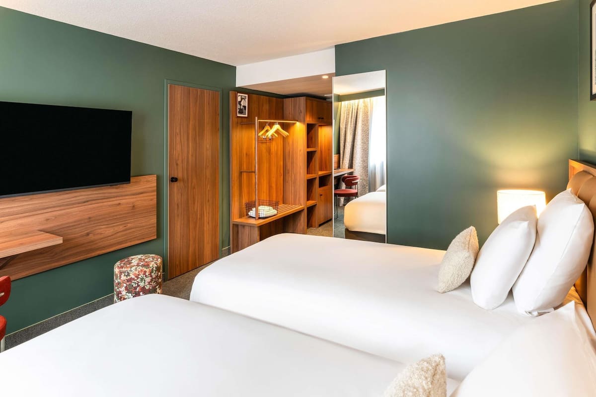 1 bedroom, premium bedding, individually decorated