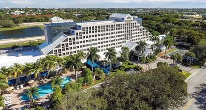 DoubleTree by Hilton Deerfield Beach Boca Raton