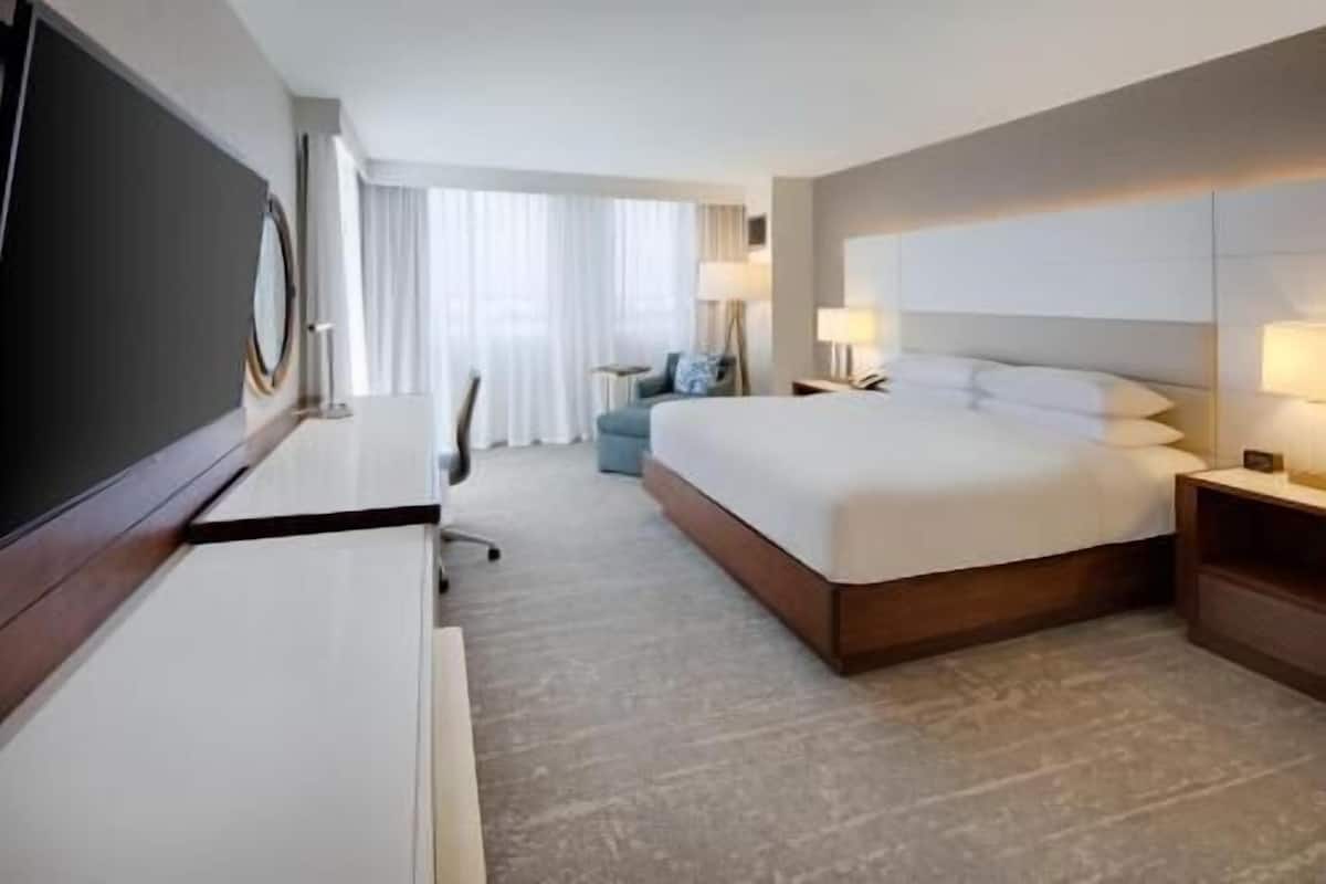 Premium bedding, down comforters, pillowtop beds, in-room safe