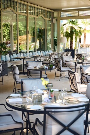 Outdoor dining - Grand Hotel du Lac - Relais & Châteaux (Vevey)