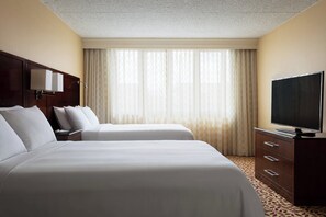 高級寢具、書桌、遮光布/窗簾、熨斗/熨衣板