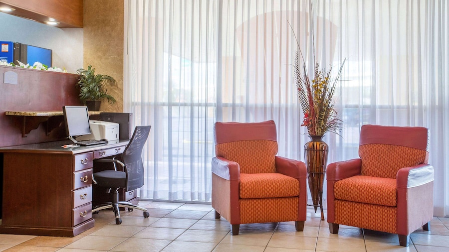 Howard Johnson by Wyndham Lakeland