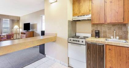 Travelodge by Wyndham Winchester