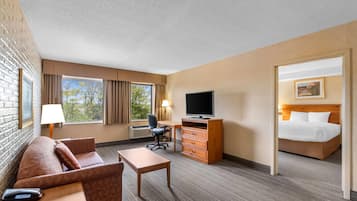 Suite, 1 King Bed, Smoking | Living area | LED TV