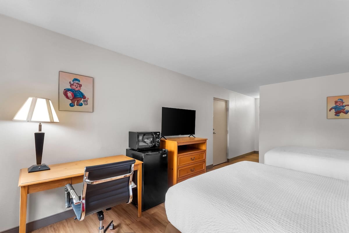 In-room safe, desk, iron/ironing board, free cots/infant beds