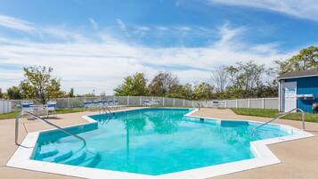 Piscina stagionale all'aperto