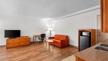 Suite, 1 King Bed, Smoking | Living area | LED TV