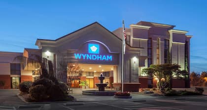 Wyndham Visalia