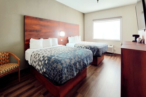 Econo Lodge Fargo - West Acres