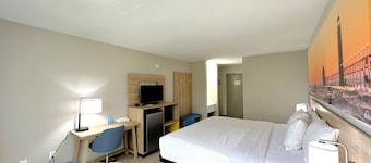 Days Inn by Wyndham Holland