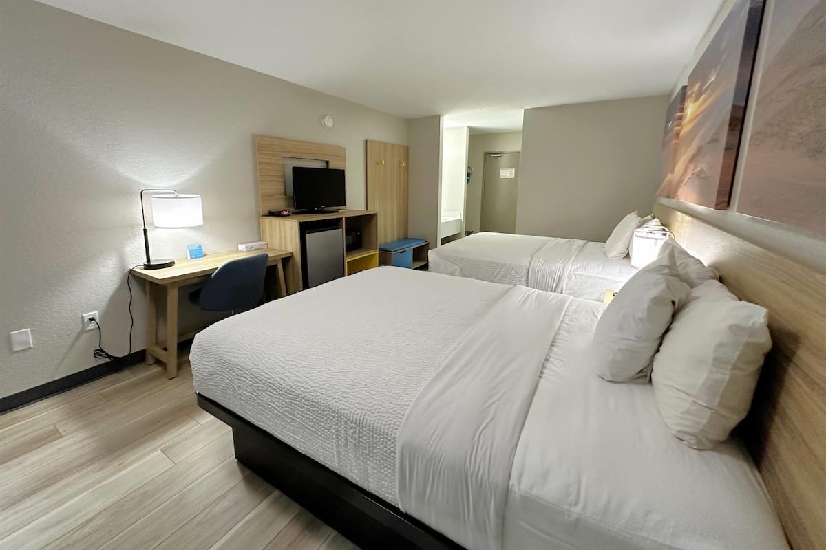 Standard Room, 2 Queen Beds, Non Smoking | 1 bedroom, pillow-top beds, in-room safe, desk