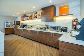 Free daily buffet breakfast