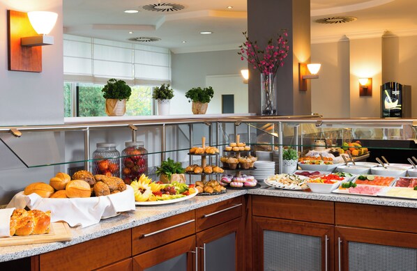 Daily buffet breakfast (EUR 17 per person)