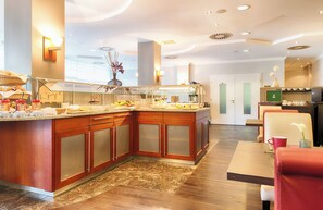 Dagelijks ontbijtbuffet (EUR 17 per persoon)