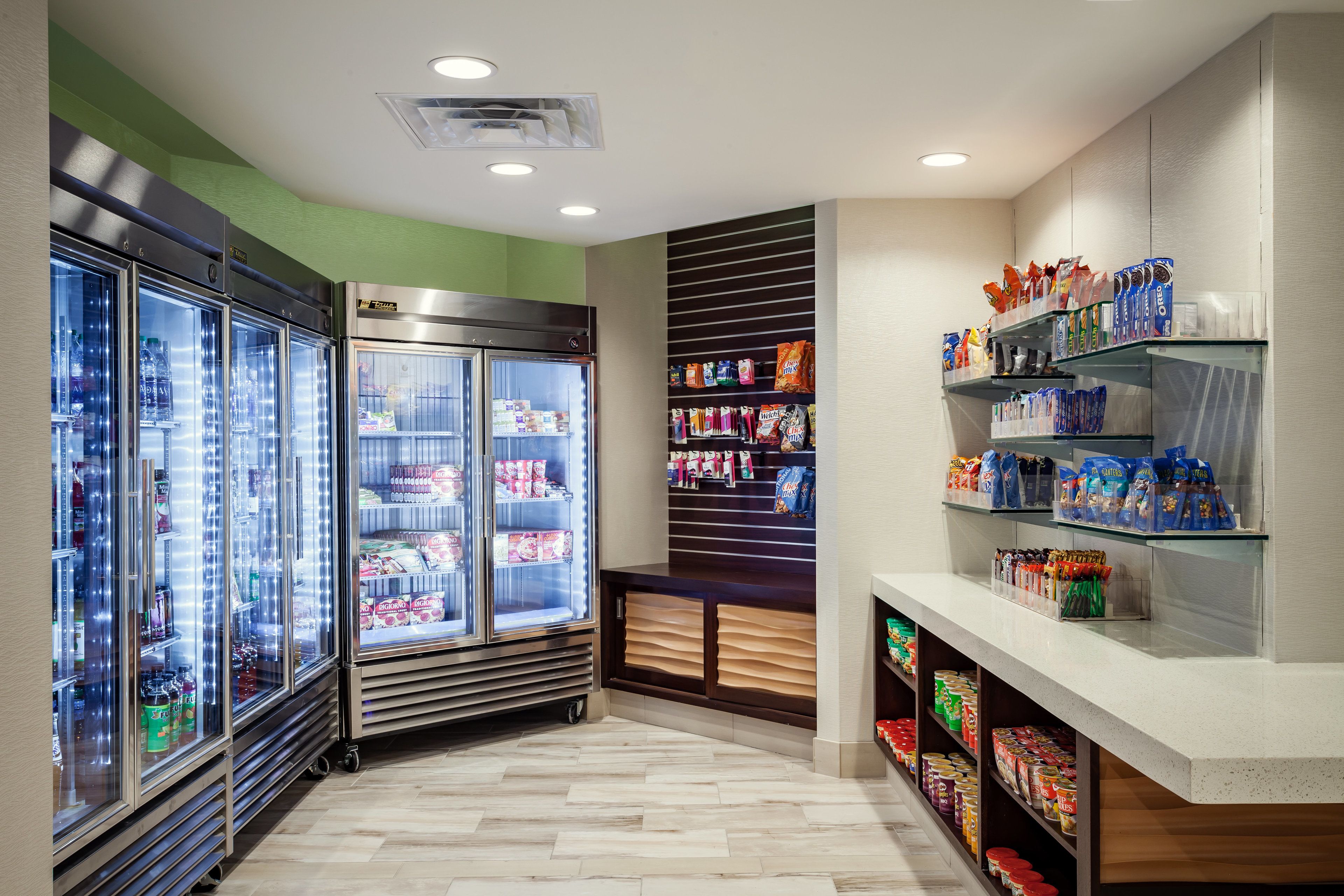 Photo - Holiday Inn Austin -Town Lake by IHG