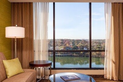 Holiday Inn Austin -Town Lake by IHG