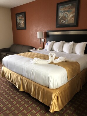 Schreibtisch, kostenlose Babybetten, kostenloses WLAN, Bettwäsche