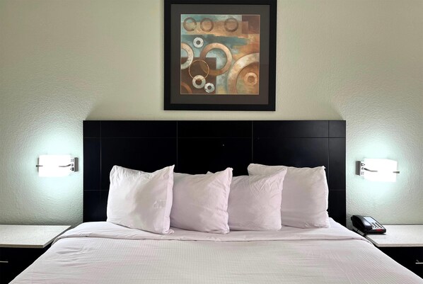 Bureau, lits bébé (gratuits), Wi-Fi gratuit, draps fournis