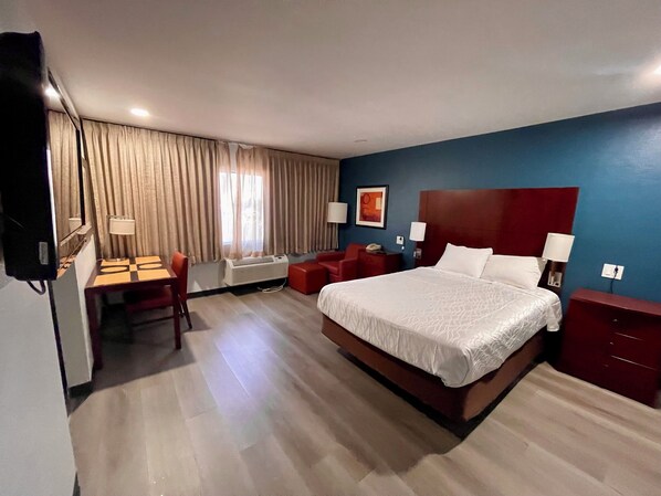 ملاءات للفراش لا تسبب الحساسية ومكتب وواي فاي مجانًا وملاءات أسرّة