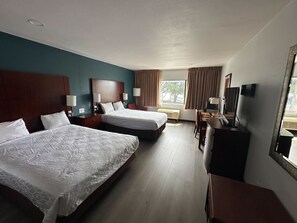 Chambre, 2 lits doubles | Literie hypoallergénique, bureau, Wi-Fi gratuit, draps fournis