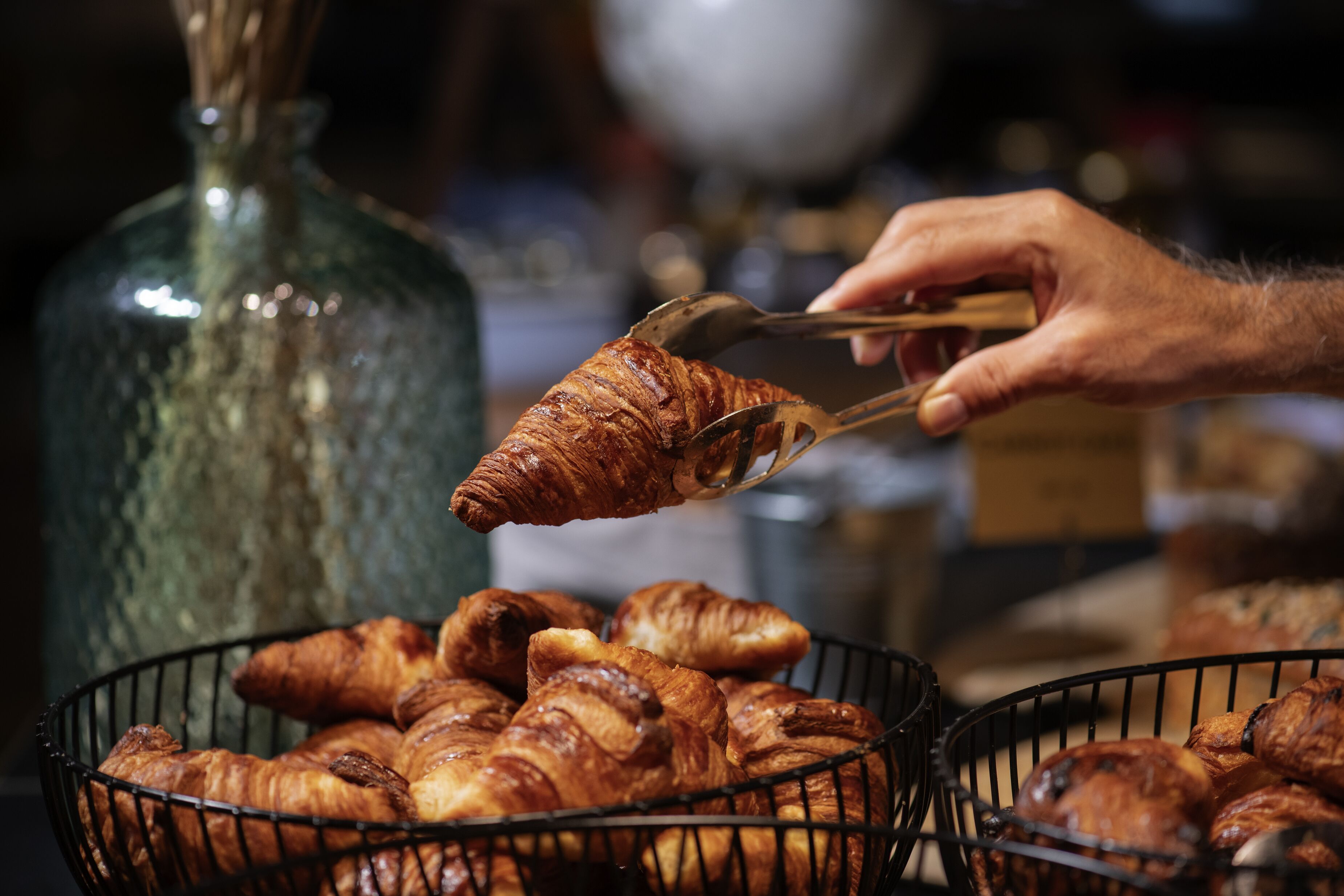 daily buffet breakfast (eur 20.50 per person)