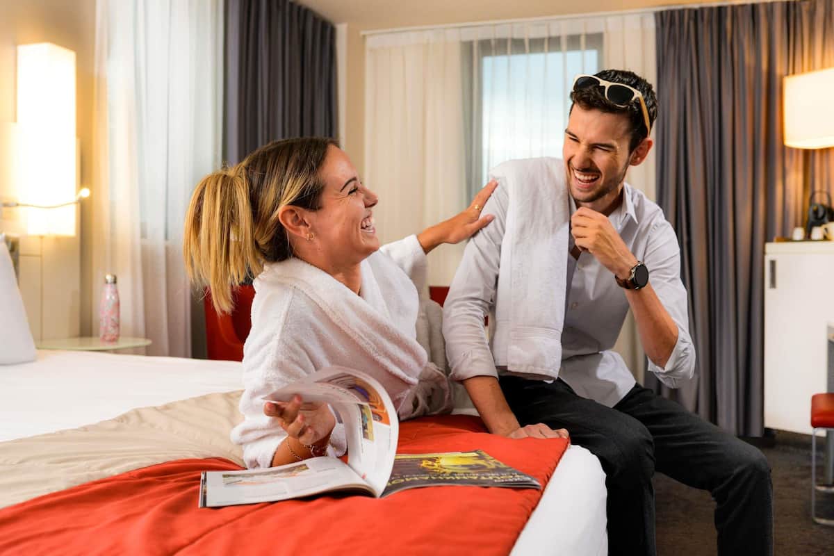 Privilege, Kamer, 1 tweepersoonsbed | Luxe beddengoed, bedden met traagschuimmatras, een kluis op de kamer