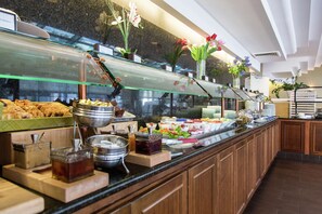 Se sirven desayunos, almuerzos y cenas