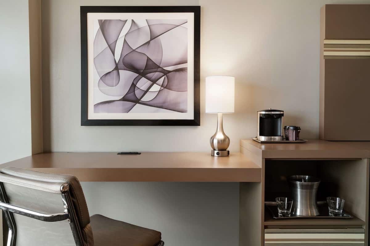 Hypo-allergenic bedding, in-room safe, desk, laptop workspace
