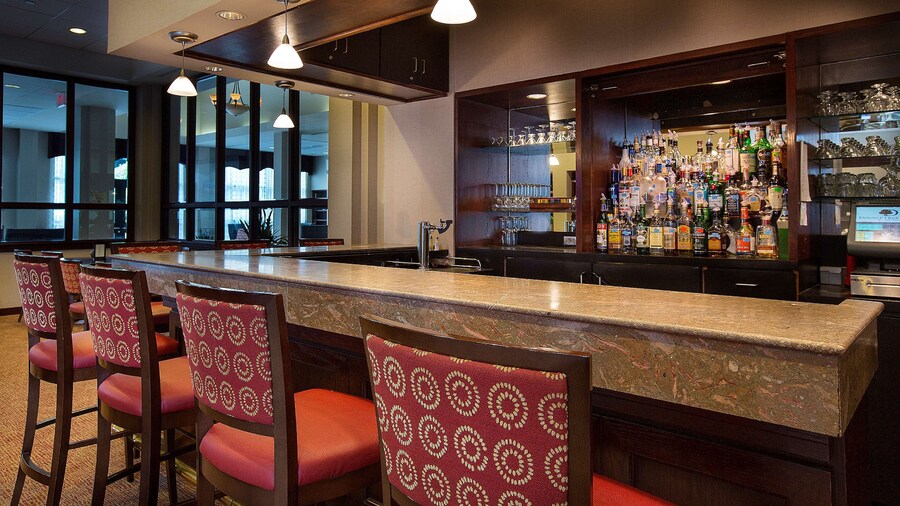 DoubleTree by Hilton Charlotte Airport