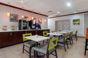 Free full breakfast - Best Western Inn Of Palatka (East Palatka)