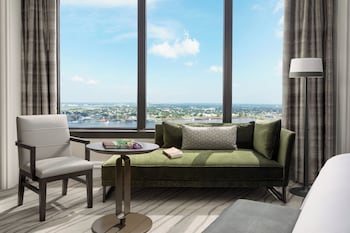 Presidential Suite, 1 Bedroom, River View | Lounge at The Westin New Orleans
