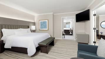 Suite, 1 King Bed, River View | Premium bedding, pillowtop beds, in-room safe, desk