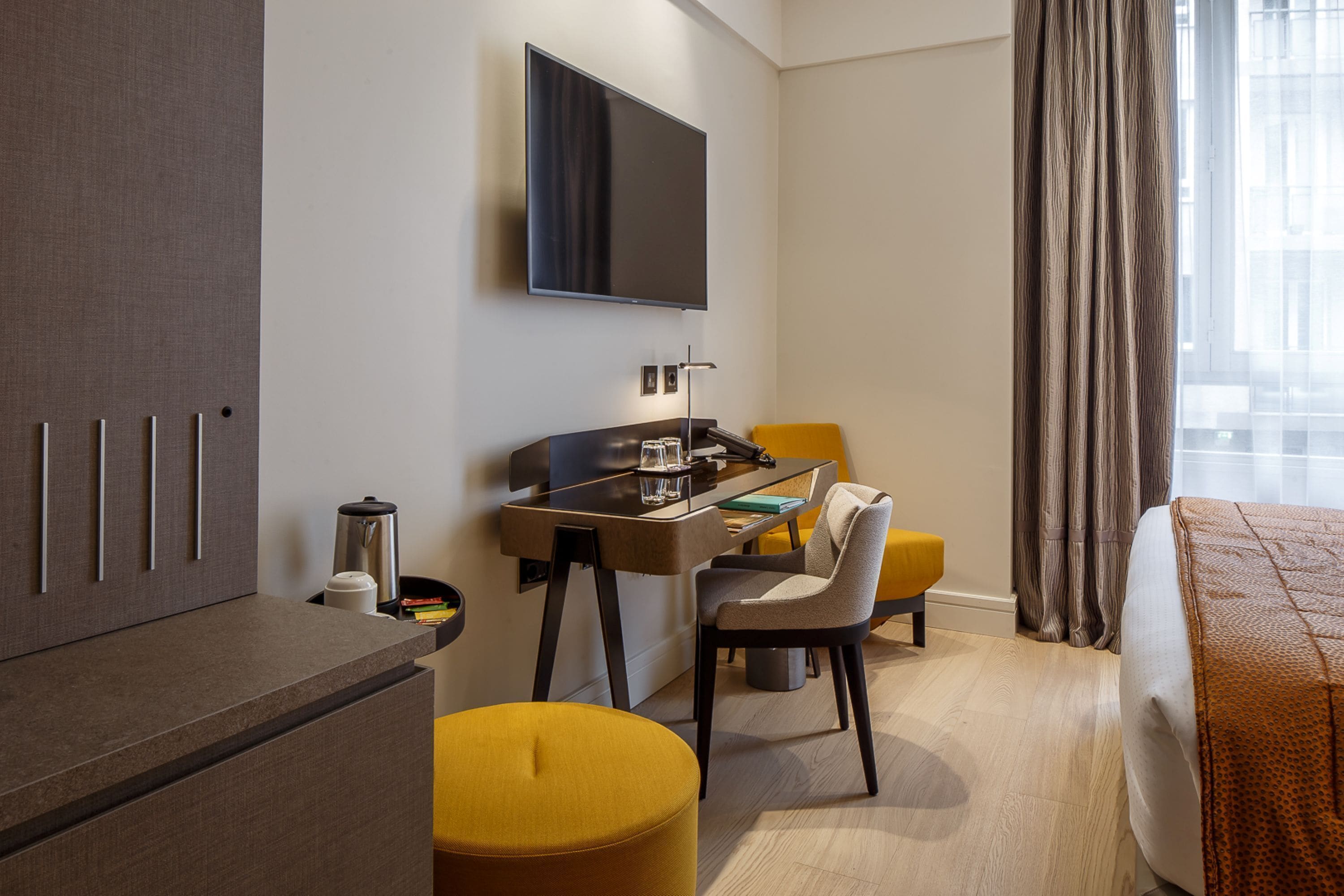 premium double or twin room | 1 bedroom, minibar, in-room safe, desk