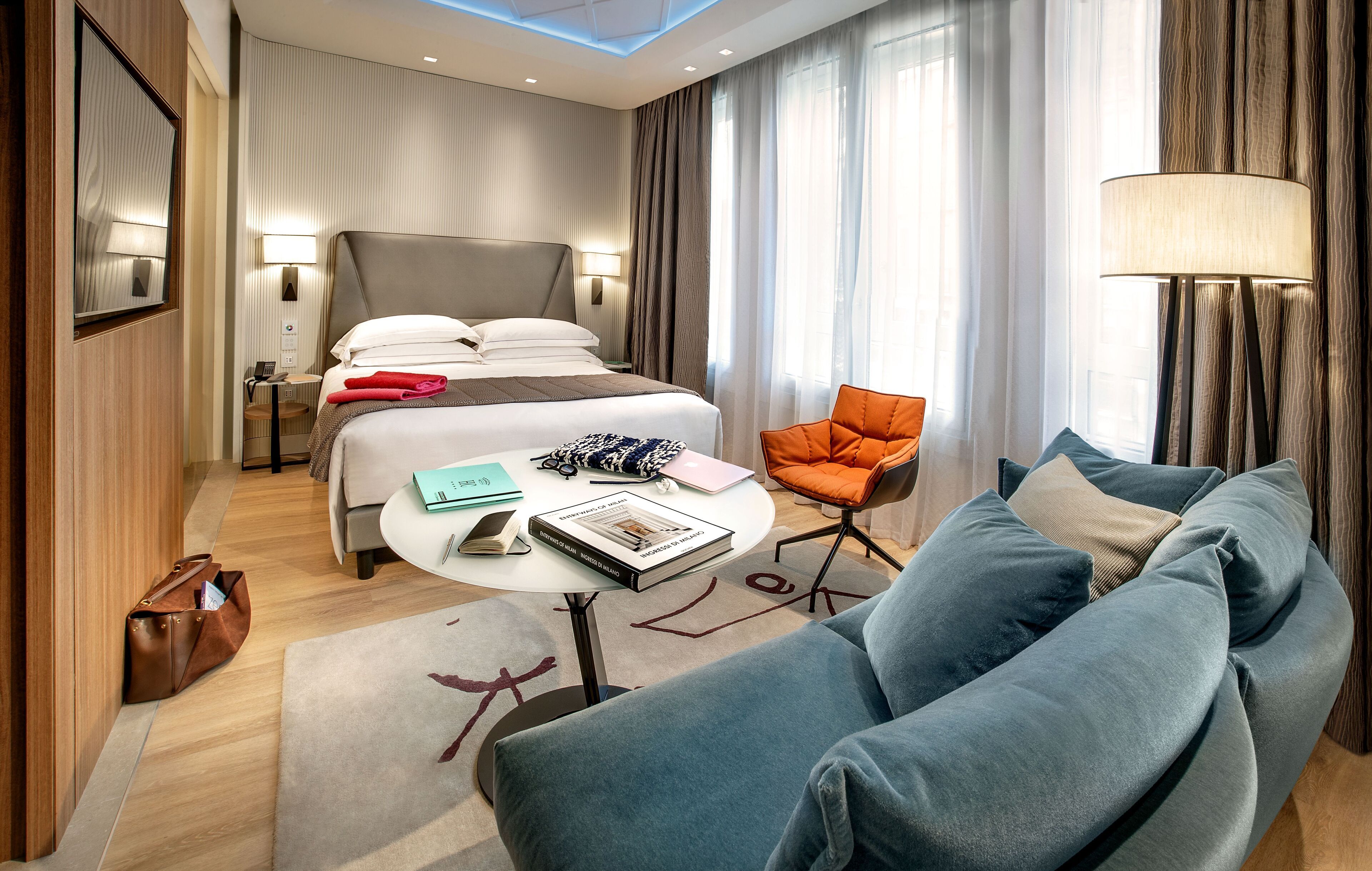 deluxe double or twin room | 1 bedroom, minibar, in-room safe, desk