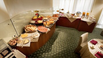 Daily buffet breakfast for a fee