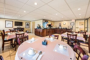 Free daily continental breakfast