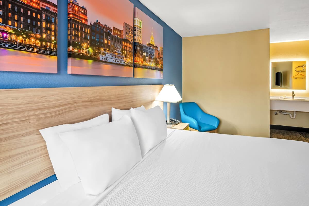 In-room safe, individually decorated, individually furnished, desk