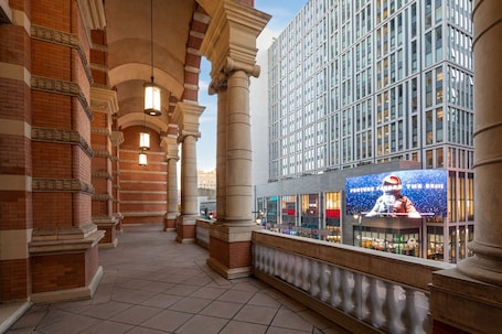 Terrace/patio. Philadelphia Marriott Downtown